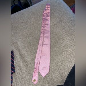Pink Polka Dot Tie